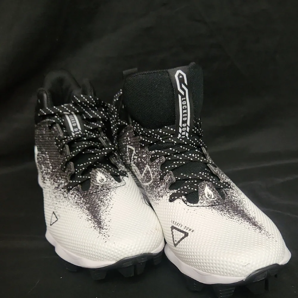 Under Armour Kids White and Black Gradient Cleats